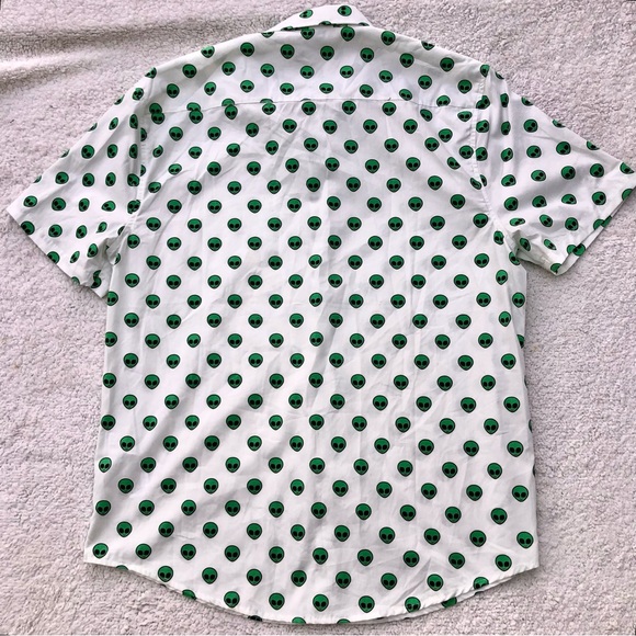 Forever 21 shirt alien print button down short sleeve men’s large white green - Picture 4 of 7